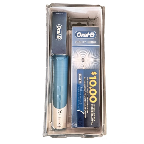 Braun Oral-B Vitality Floss Action Portable Rechargeable Power Toothbrush - Picture 2 of 6